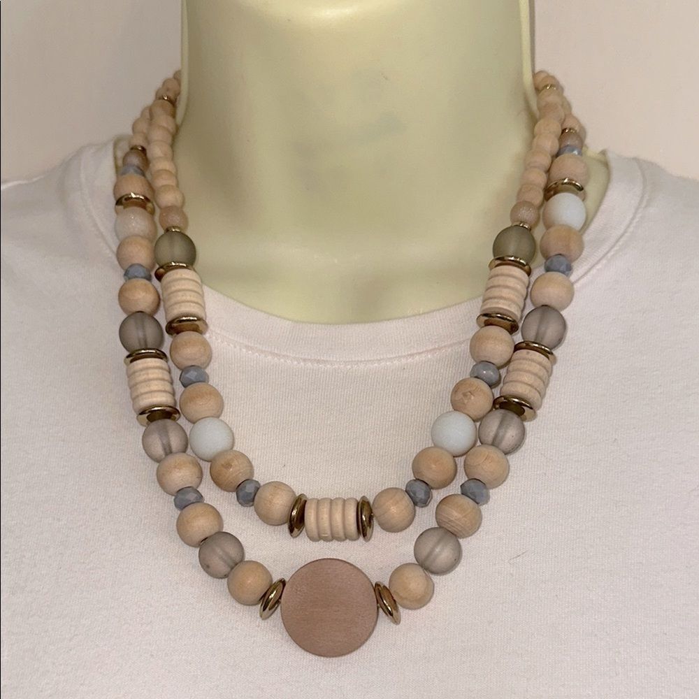 C 1946 Double Strand Tan, Gray, Pink &‎ Gold Wooden Beaded Necklace